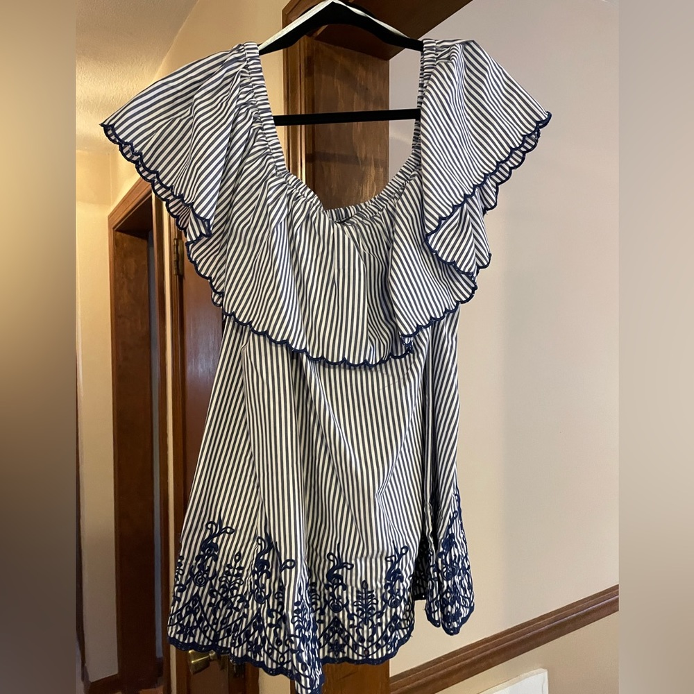 A Pea in the Pod Maternity Top